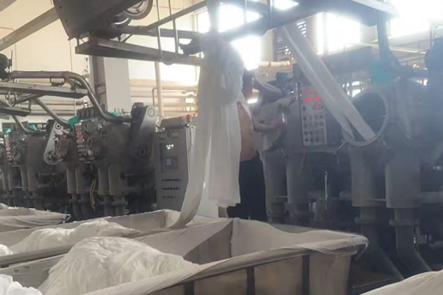 Nhà máy nhuộm vải màu xám thành xi lanh