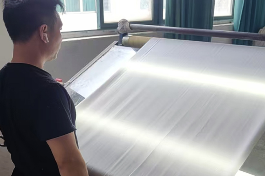 Khu vực kiểm tra sản phẩm thành phẩm của nhà máy nhuộm