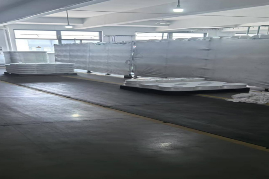 Khu vực sản xuất vải xám - khu vực chứa nguyên liệu